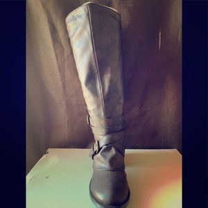 Brown Boots Will be removing this week.